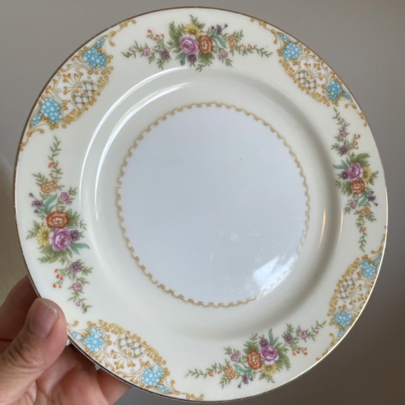 RARE Noritake China Bread or Salad Plate, Small Plate, Floral Spray, Gold Trim - Picture 3 of 7